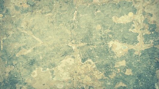 Neutral Wallpapers for Balanced Family Rooms